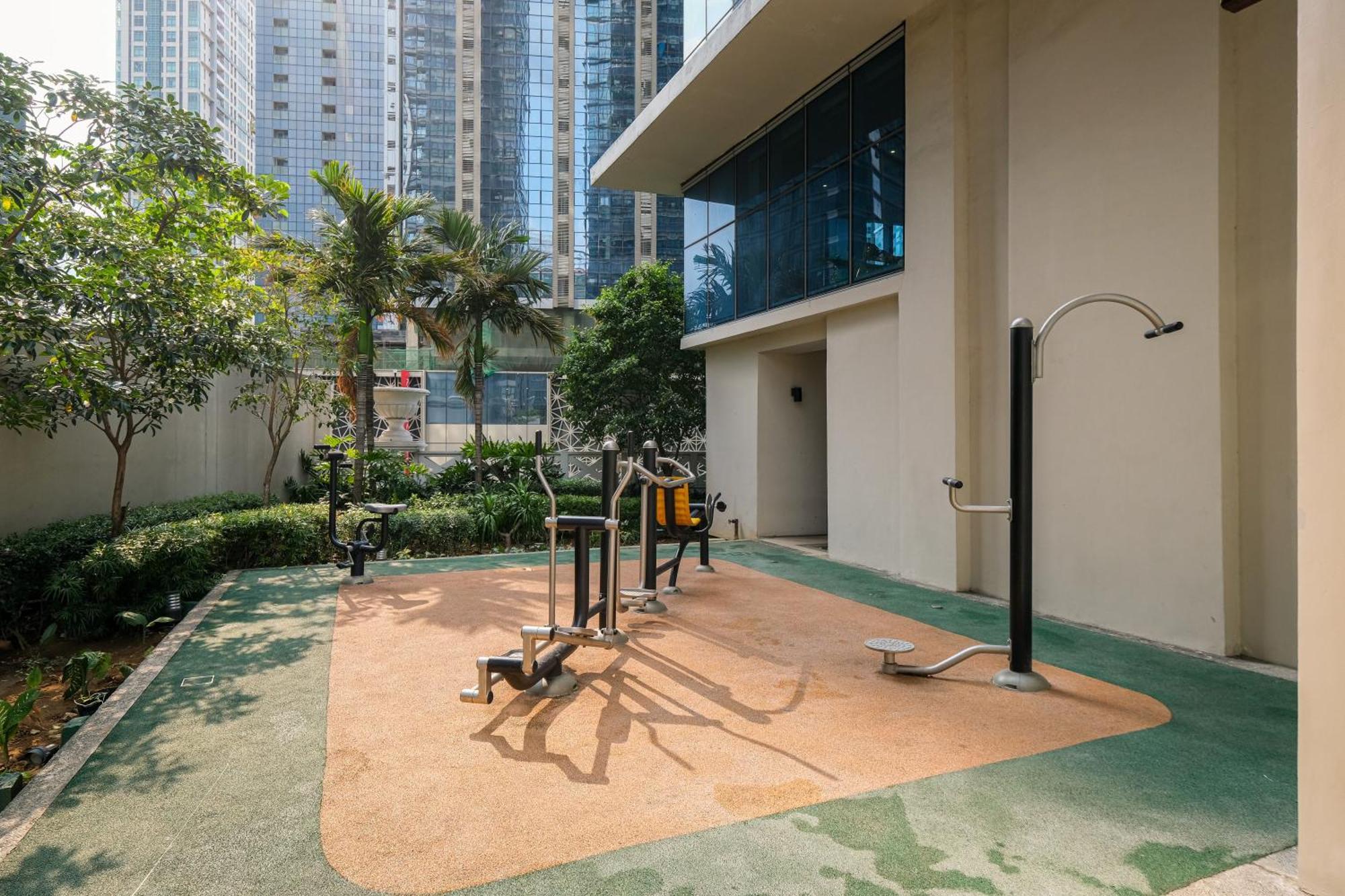 Bgc 2Br Uptown Parksuites With Balcony And Bathtub Manila Dış mekan fotoğraf